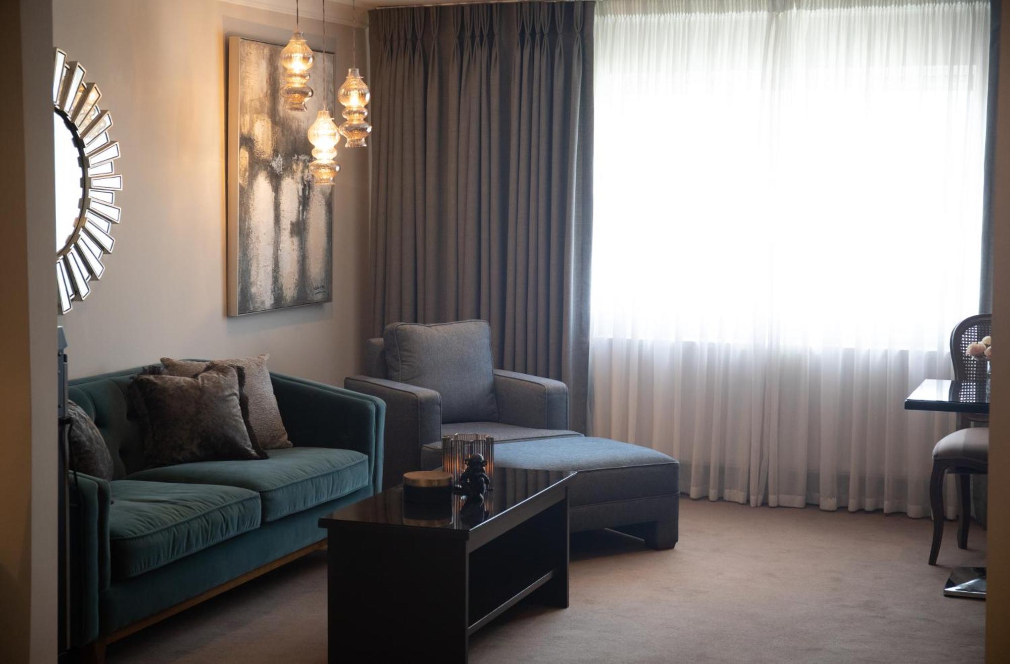 Killarney Oaks Hotel Екстер'єр фото