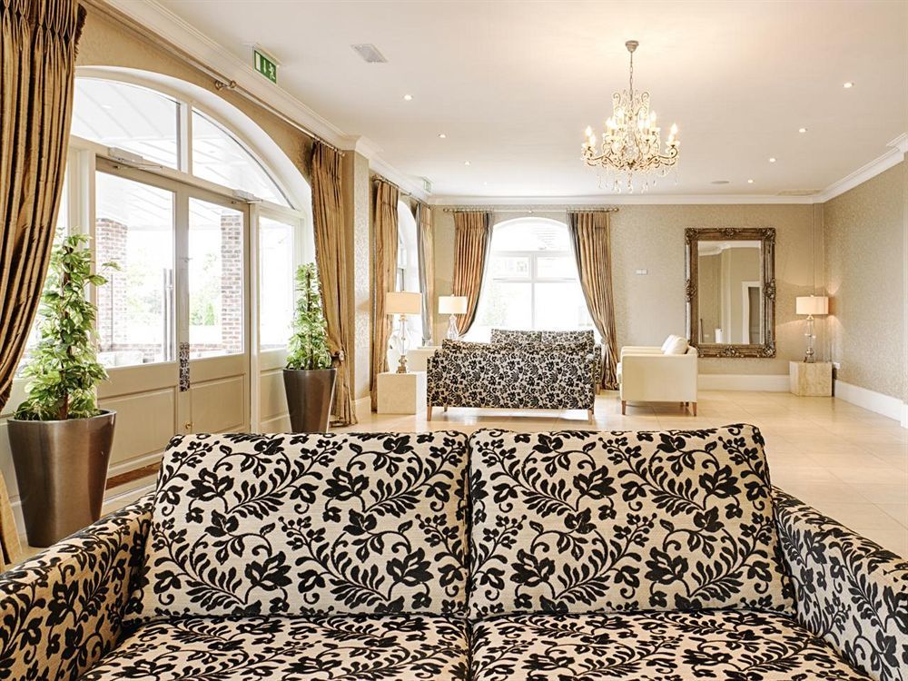 Killarney Oaks Hotel Екстер'єр фото